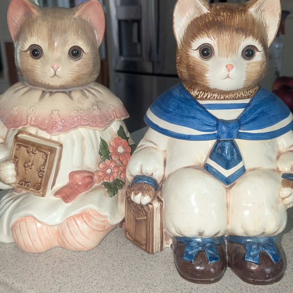 Vintage Cat Figurines with Books Vintage